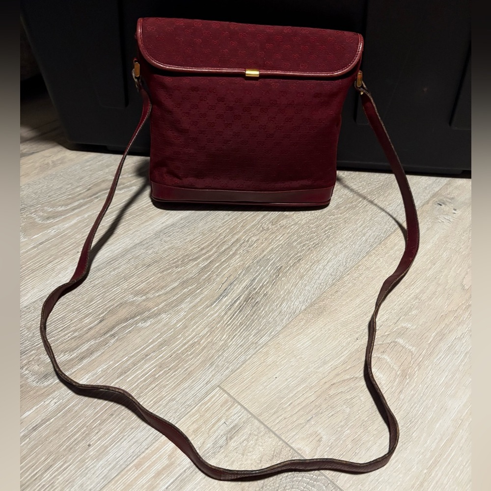 Gucci Vintage Micro Guccissima in a burgundy canvas & leather crossbody bag - Picture 6 of 16